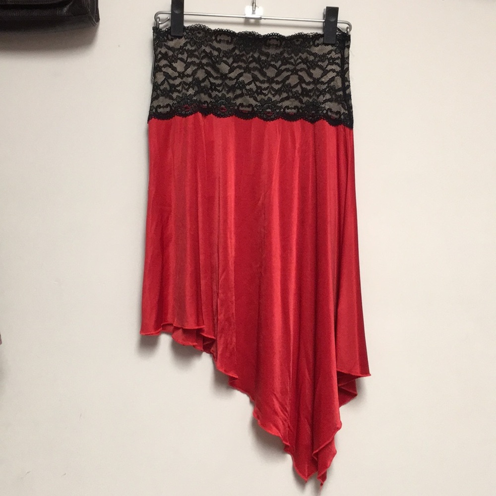 Asymmetrical skirt